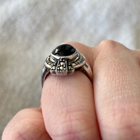 Vintage 80s Art Deco Cocktail Ring Onyx Stone - Picture 5 of 8